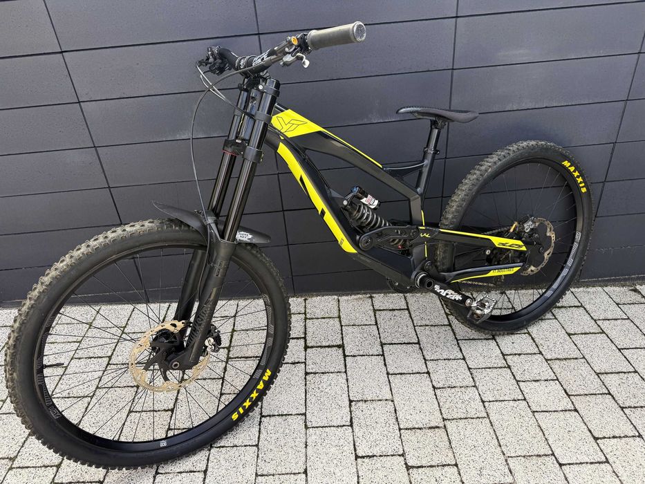 Rower DH YT Industries TUES AL – rower DH – rozmiar M – stan kolekcjonerski
