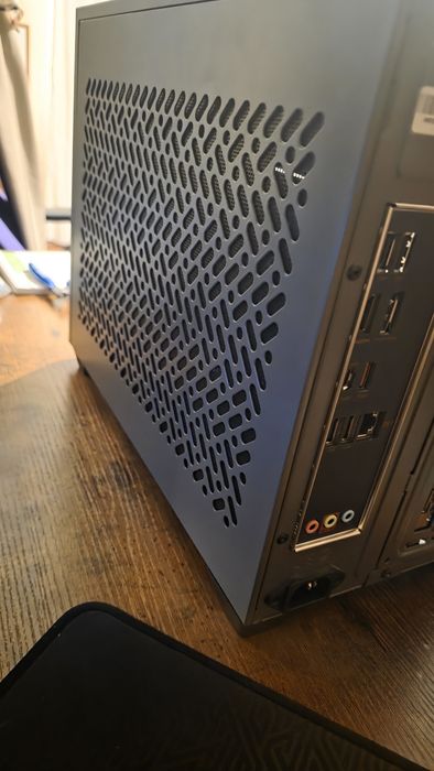 Mini itx - i5-10400f Rx6650xt 16gb ram 1tb ssd