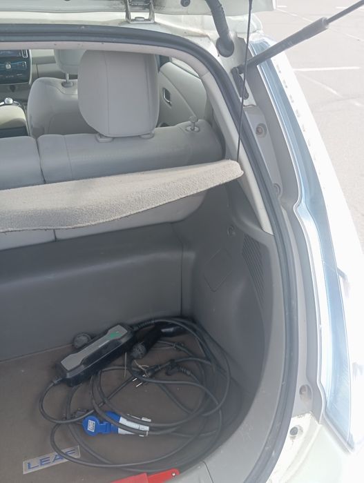 Nissan leaf 2012