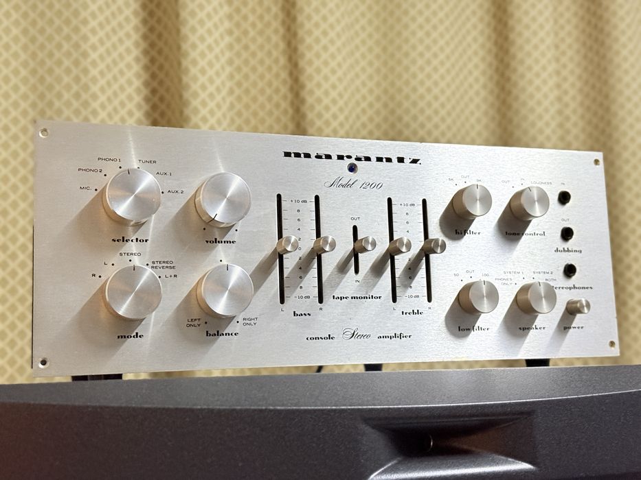 Продам легендарний вінтажний підсилювач Marantz Model 1200