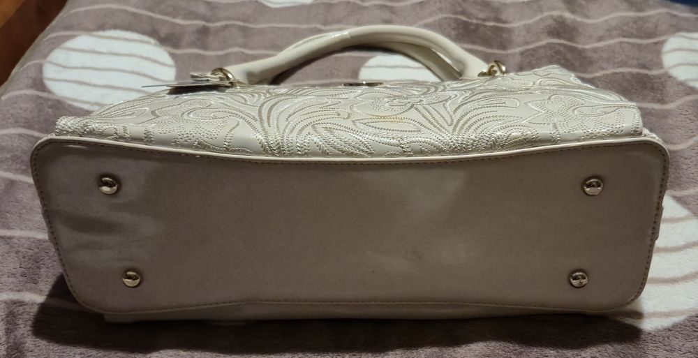 Жіноча сумка бренду Yves Saint Laurent