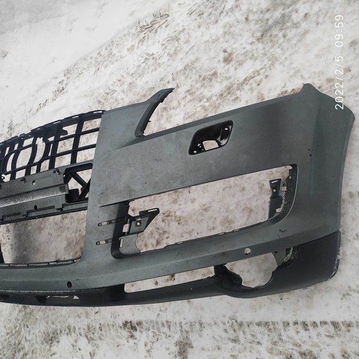 Бампер передній Аудіо Ку7 Кю7 Audi Q7 4L0 807 437