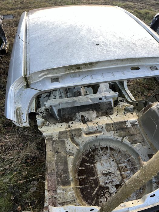 Задня частина кузова Ford Focus 3 хетчбек дах четверті лонжерони