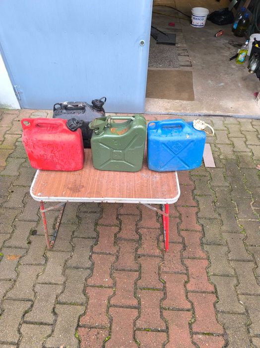 Pojemnik   5 litrów kanister - Aral