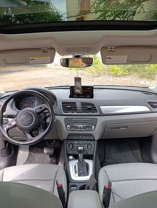 Продам автомобиль audi q3 в идеальном состоянии вложение не требует