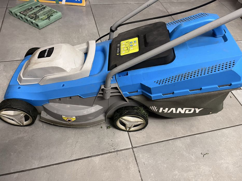 Kosiarka elektryczna HANDY YK1031 1000W – kompletna – 50 zł