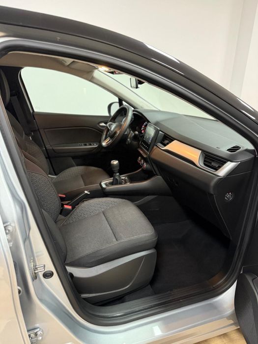 Renault Captur 4/2024, 14500 klms, gasolina, manual, iva dedutivel