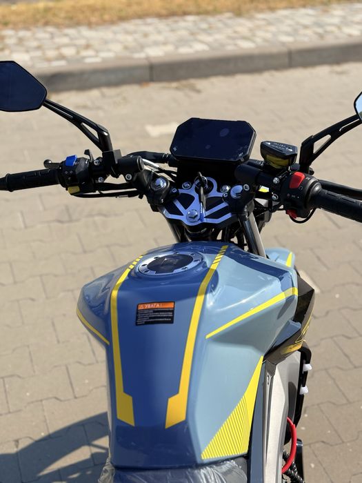 Нові Mustang st 200 2026