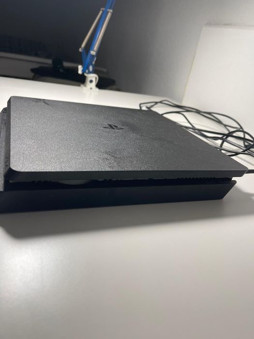 PlayStation 4 como nova