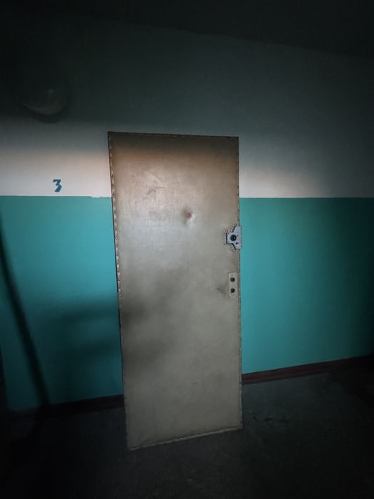 Продам дверь входную