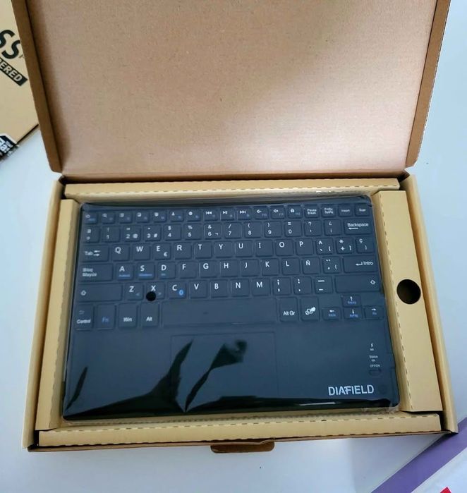 Tablet Lenovo M10 Plus 2023 com pen, capa, teclado, mala