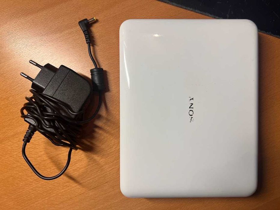 Leitor CD/DVD portátil Sony + Case Logic 7-9" DVD