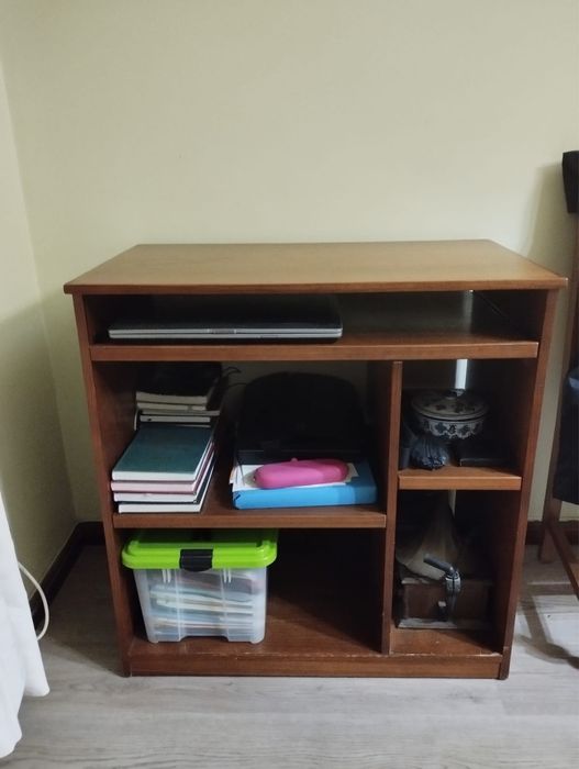 Móvel computador em ótimo estado