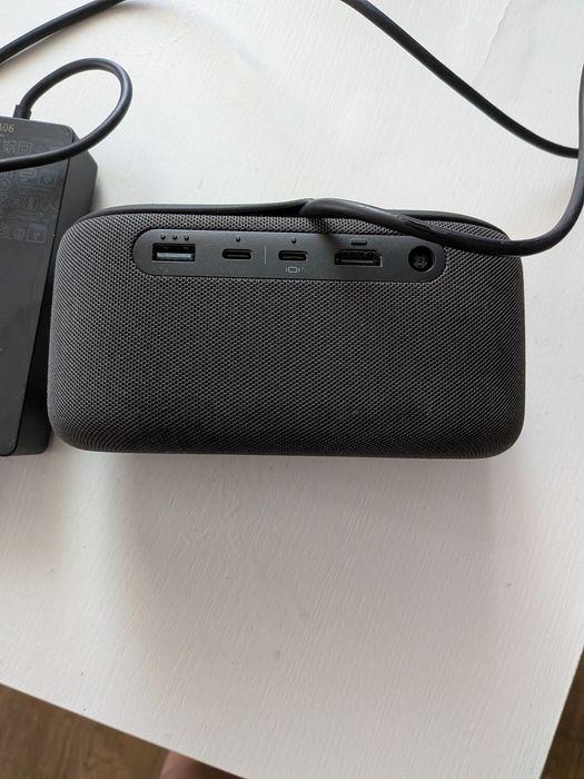 Microsoft Audio Dock – głośnik premium + stacja dokująca USB-C