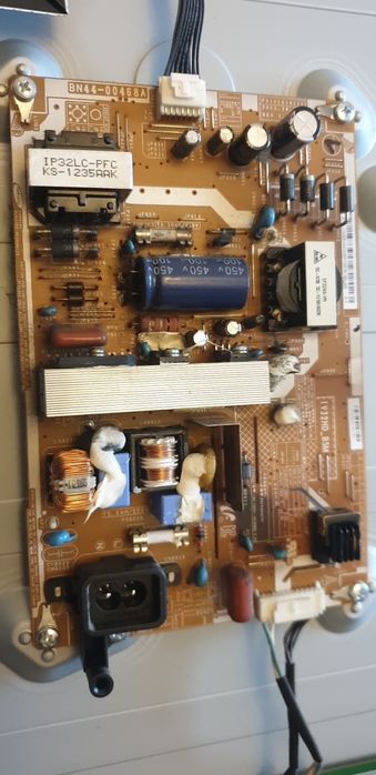Samsung LE32E420E2W  tv plytay