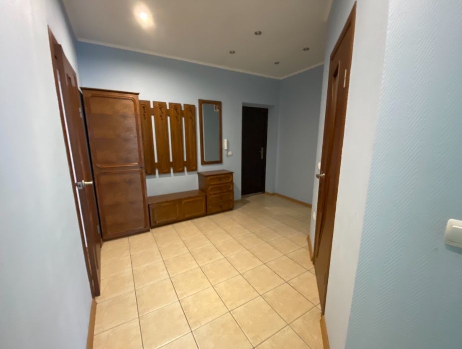 Новобудова Порт сіті, ЖДВокзал, Автостанція 800 доба,450 погодинно