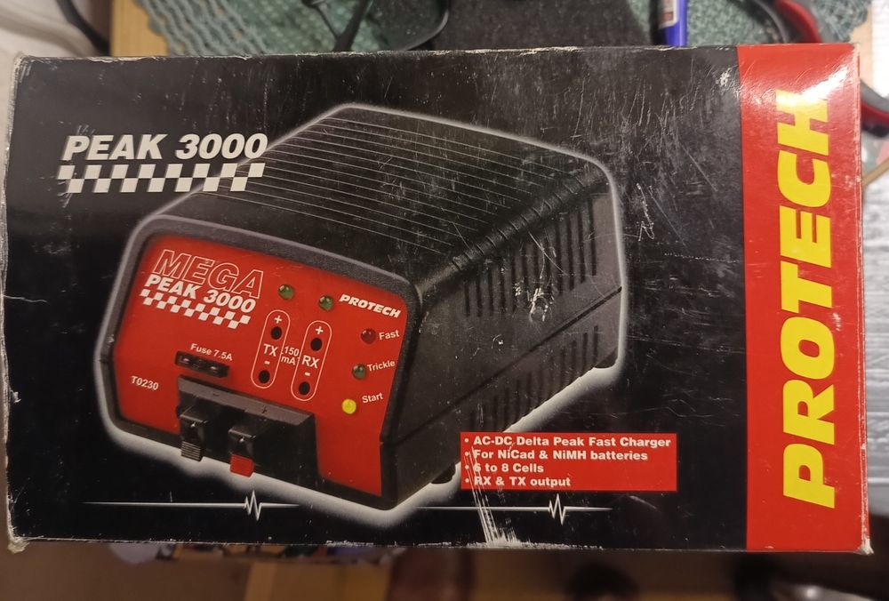 Ładowarka Mega Peak 3000