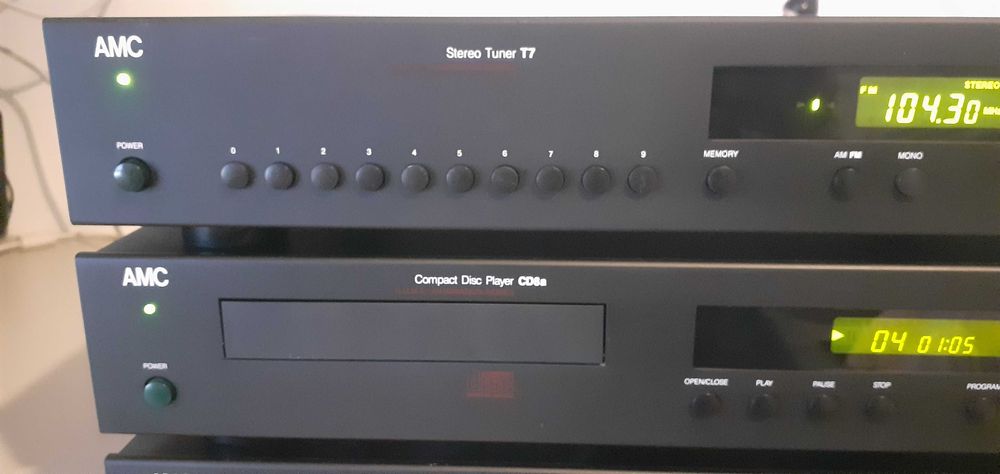 Sistema Hi-Fi AMC 3050A + CD8A + T7 + KEF Koda 7