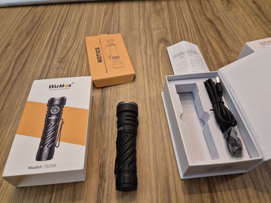 Latarka Wurrkos TS26S Max3100 lumen szperacz Nowa Bat.21700 mocna.