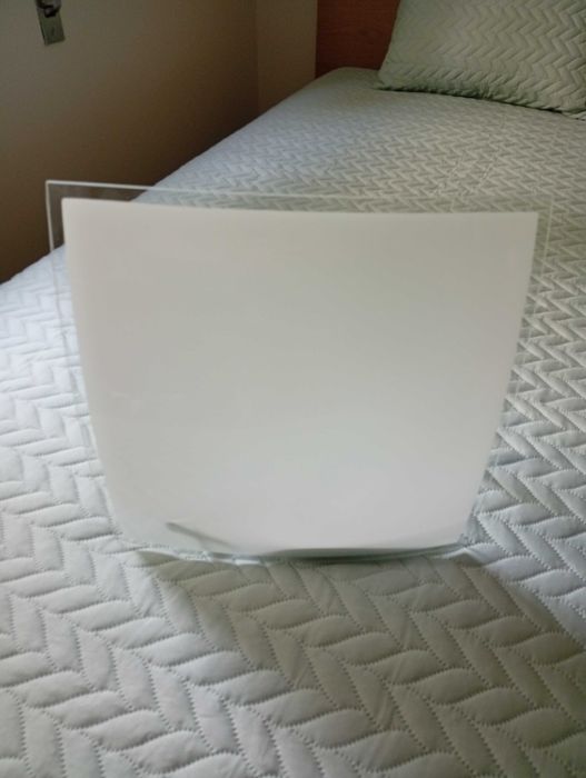 Candeeiro NOVO para  quarto ou corredor