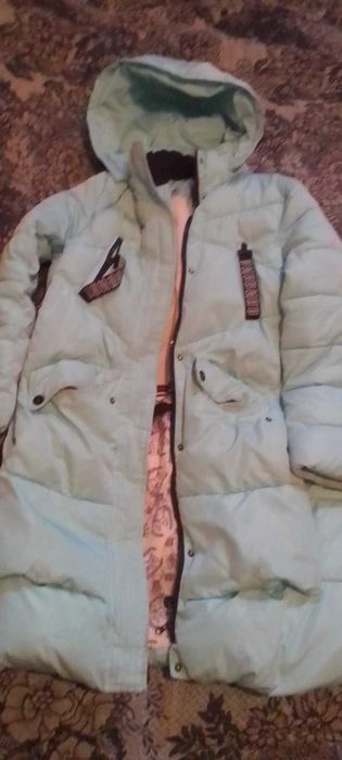 Фирменные (не Китай) зимние куртки б/у  (2 шт) девочкие Отл состояние