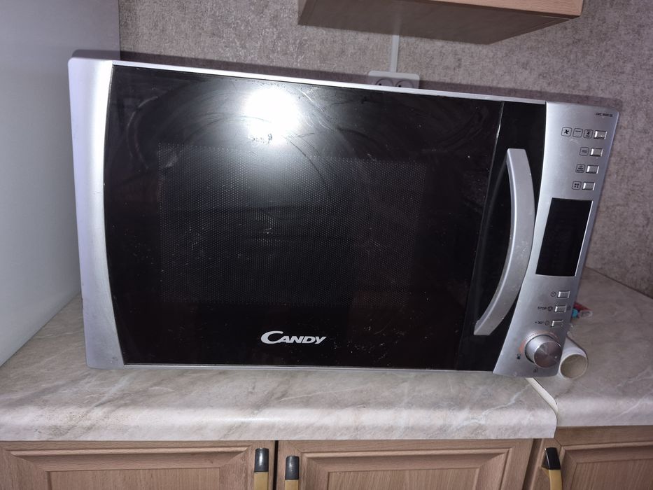Мікрохвильова піч  Candy