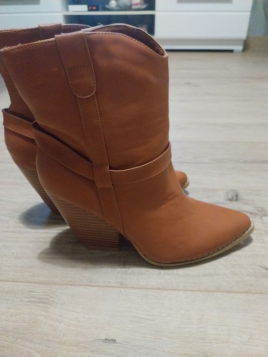 Buty kowbojki 39