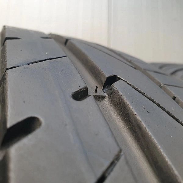 Opona letnia Hankook Ventus S1 evo2 SUV K117A 235/50R19/99 V rant ochr