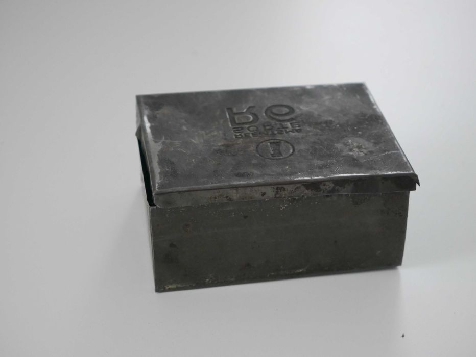 Metalowa puszka Reemtsma R6 / II Wojna Światowa