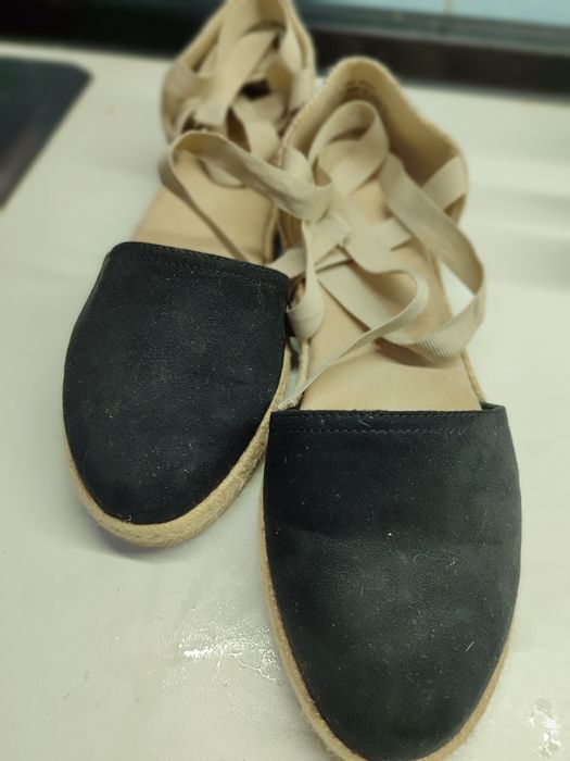 Продам босоножки