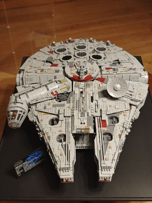 LEGO Star Wars UCS Millennium Falcon 75192 / Caixa + Manual + Oferta de Expositor Acrílico / Ler descrição