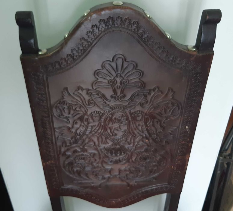 Antiga Cadeira Costas Altas Madeira Maciça Mogno Cabedal