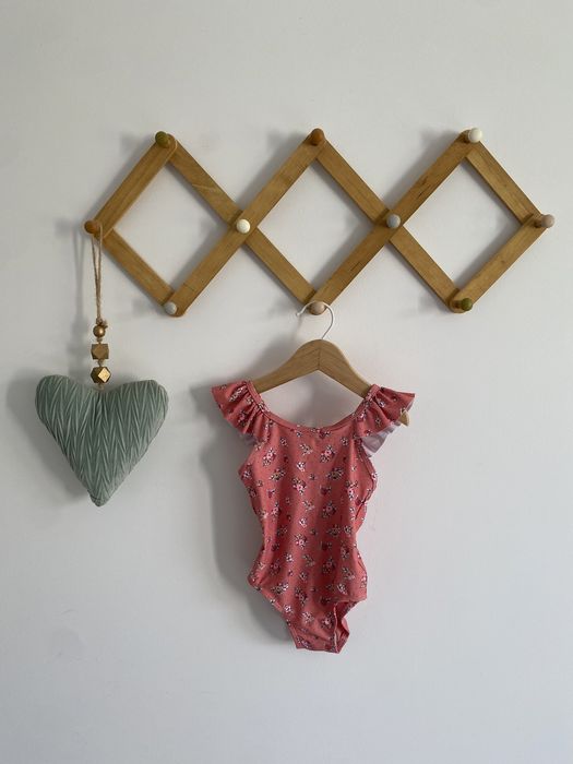 Kostium kąpielowy next koralowy 80 drobne kwiatki falbanki