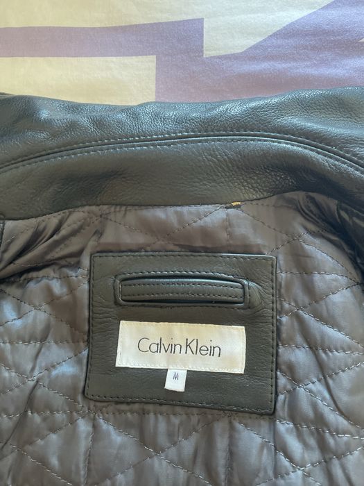 Jaqueta em Pele Calvin Klein