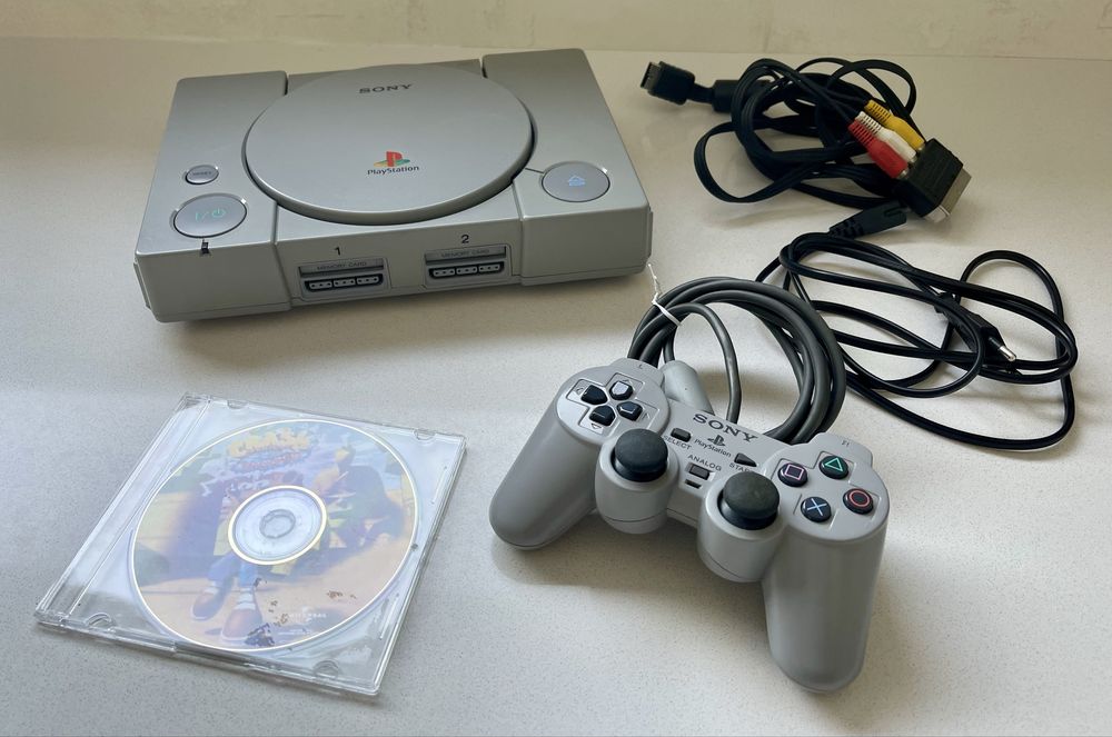 Reservado 26/05 Consola Sony PlayStation 1 PS1 Desbloqueada + Comando + Cabos + Jogo Gravado