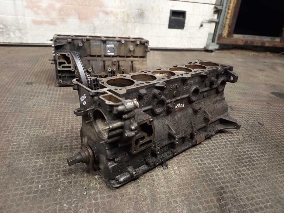 Низ двигуна BMW m50b25
