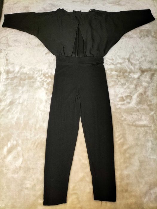 Macacão preto, costas descobertas, Tam. S, Zara