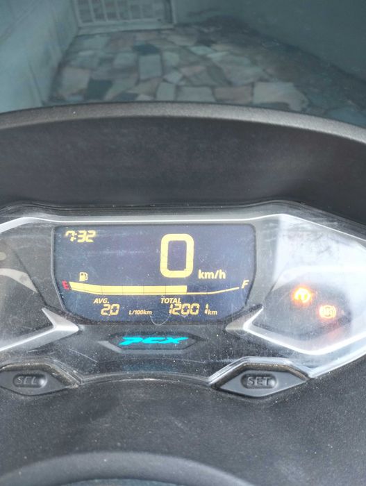 Vendo moto Honda PCX ano 2024.