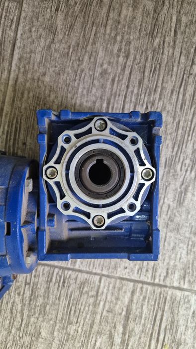 Електродвигун VELA