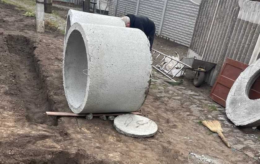 Козин: Кільця залізо-бетонні КС-10-09. Доставка з монтажем