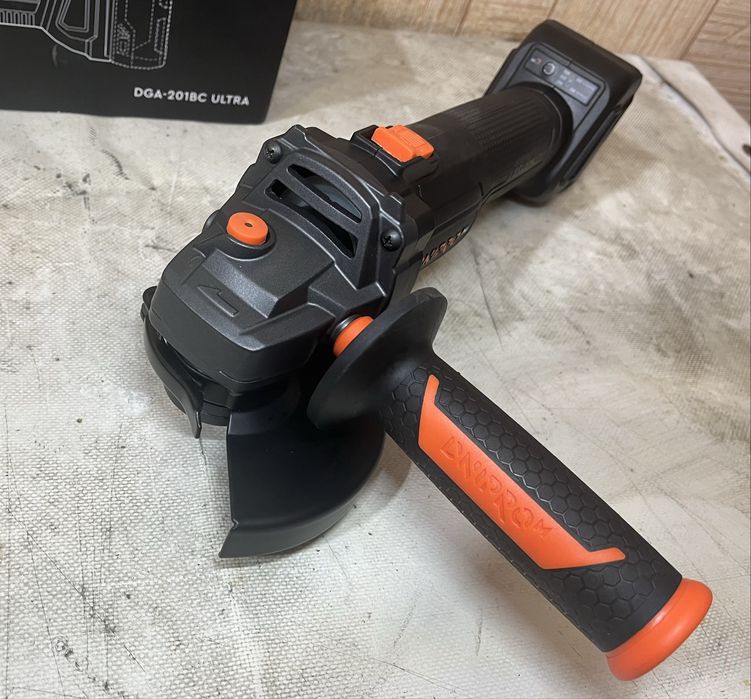 Акумуляторна болгарка Dnipro-M DGA-201BC ULTRA | Гарантія 2028