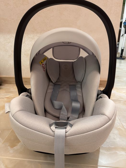 Продам дитячу автолюльку cybex