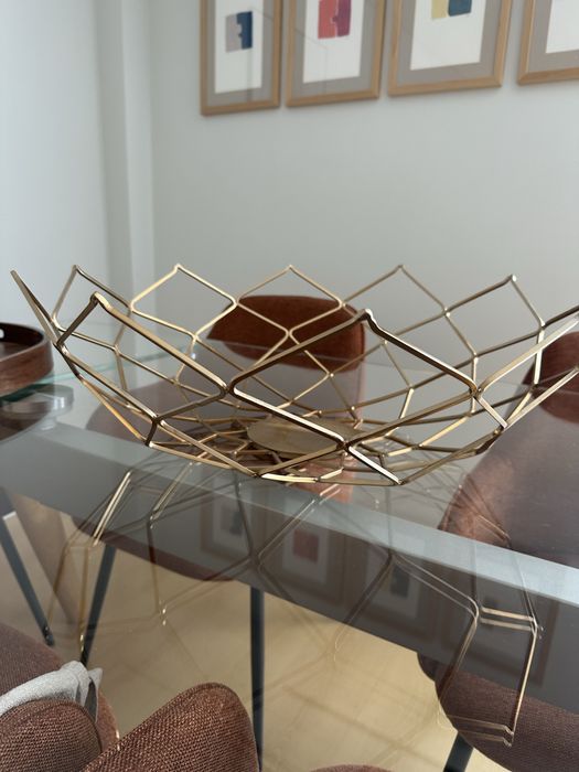 Centro de mesa dourado envelhecido