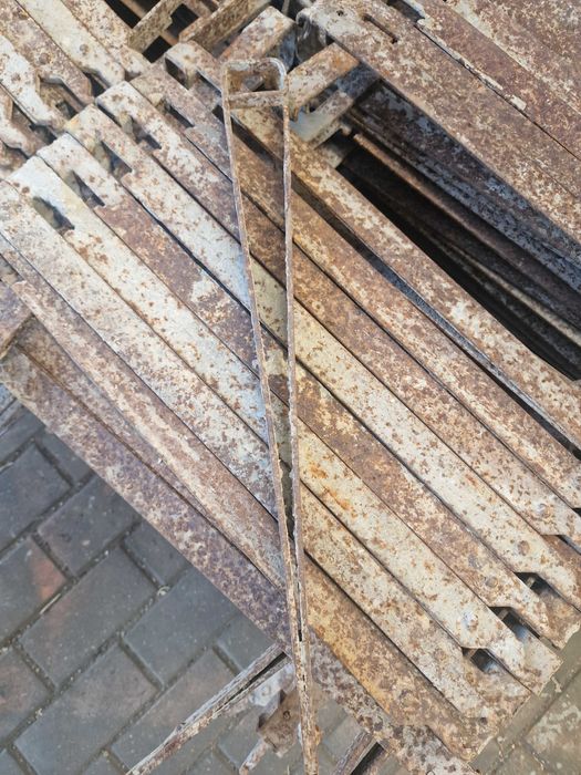 Gravata espanhola usada