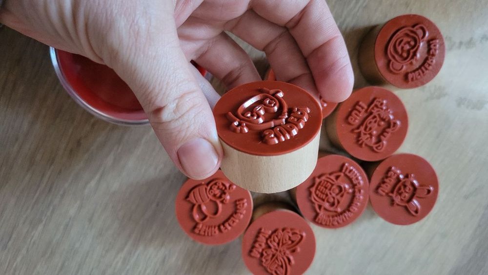 Дерев'яні резинові штампи