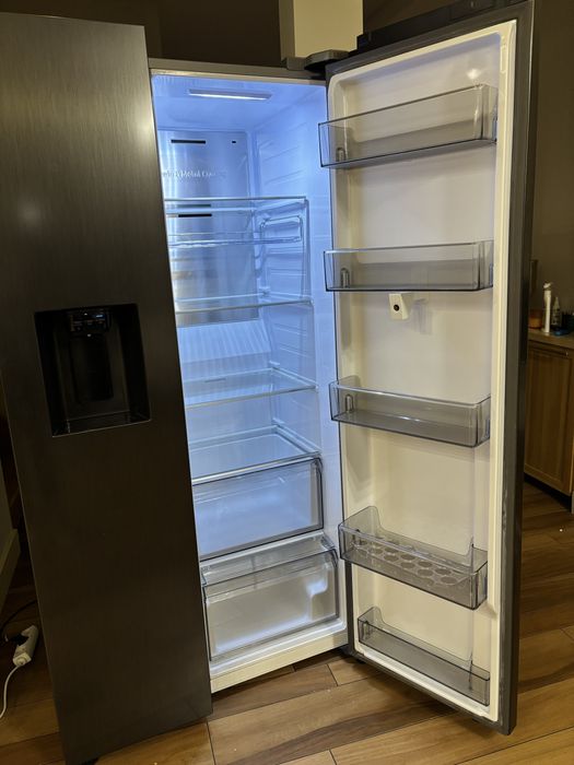 Lodówka Samsung Side by side z tabletem