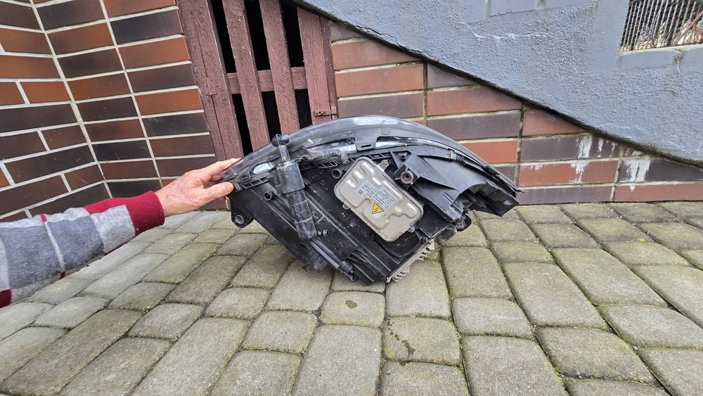 Sprzedam lampy do mercedesa CLSW218