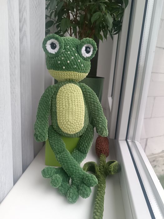 В'язана жаба. Іграшка жабка. Іграшки на замовлення