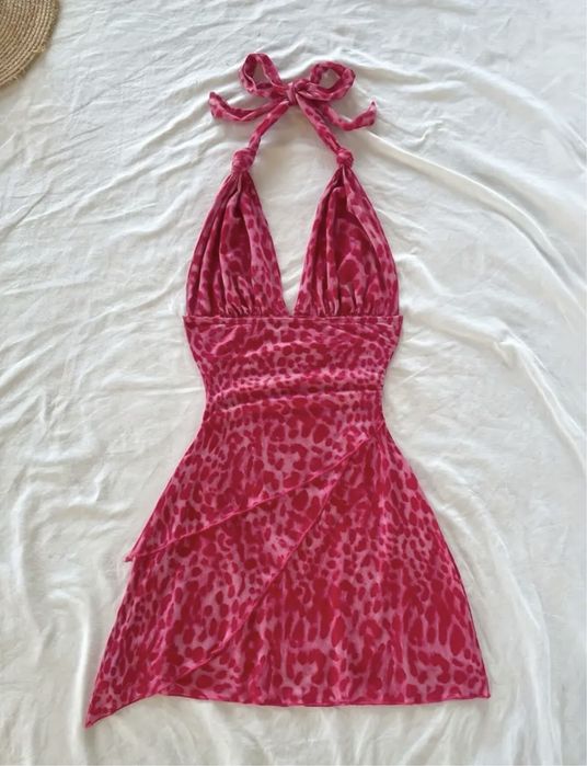 Літня сукня з відкритою спиною