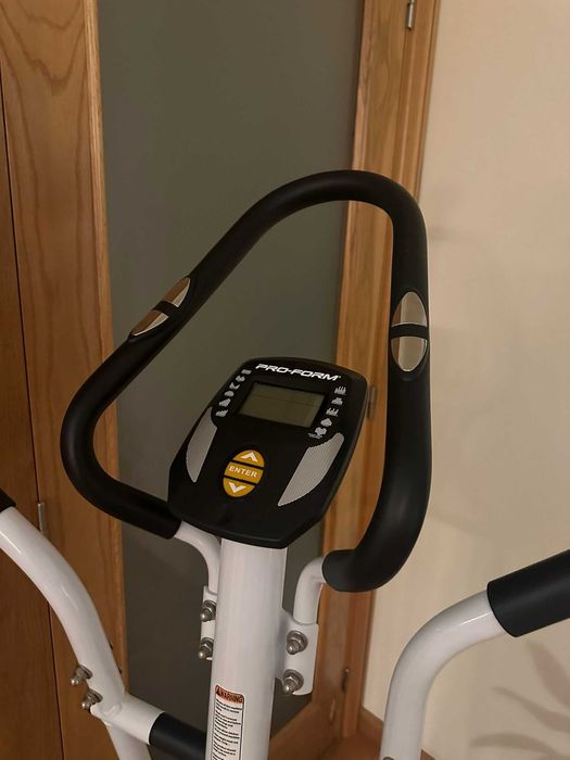 Bicicleta Elíptica PRO-FORM – Excelente estado | Treino em casa